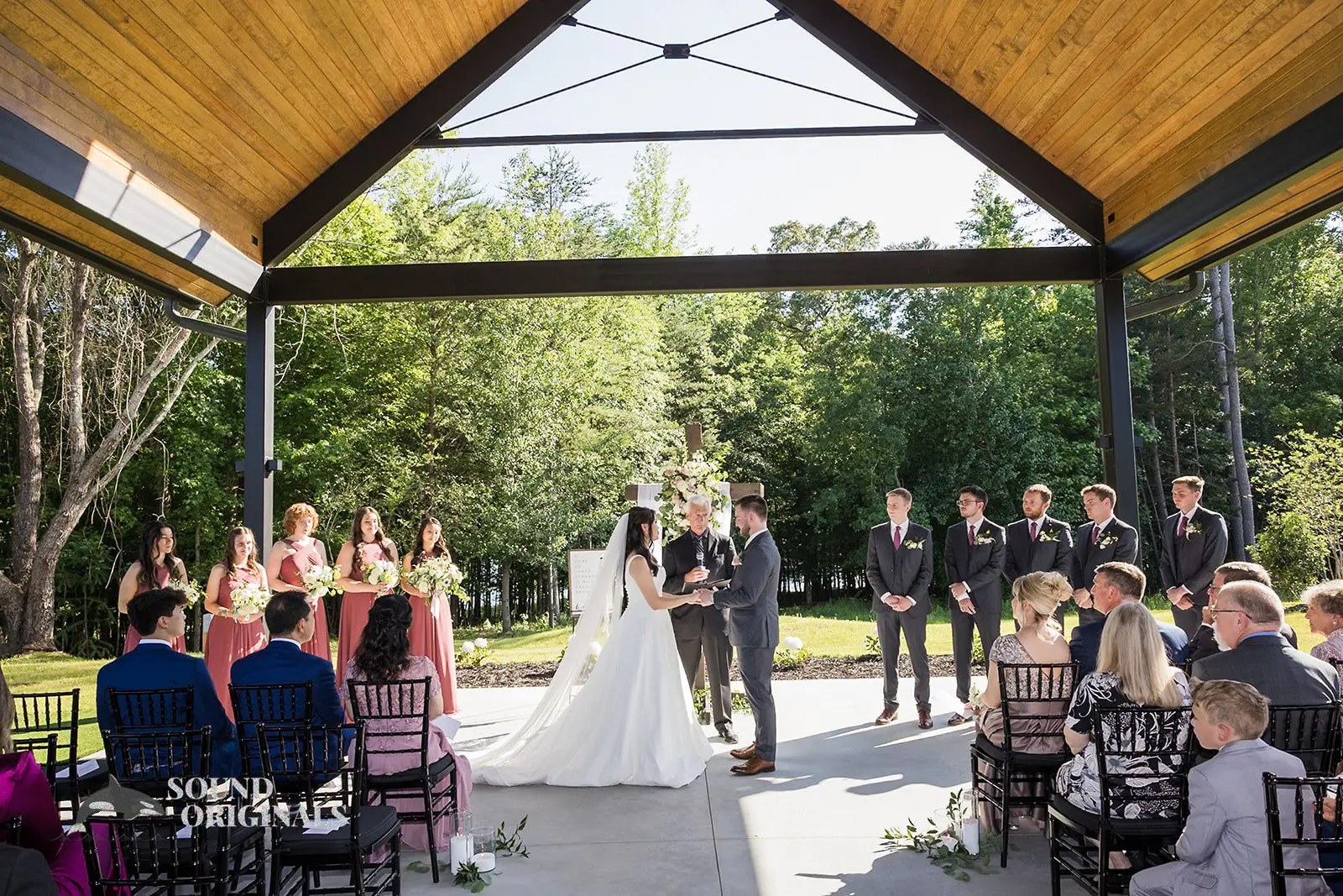 The Oakley on the Lake Wedding // Ariana + Jacob 30 The Oakley on the Lake Wedding // Ariana + Jacob -